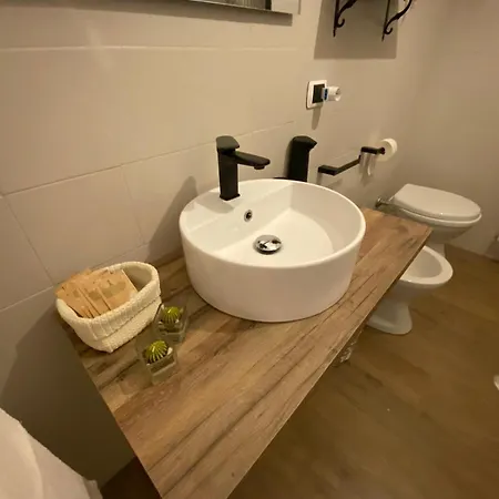 فندق مبيت وإفطار Le Fonti Di Veggio بيرودجا